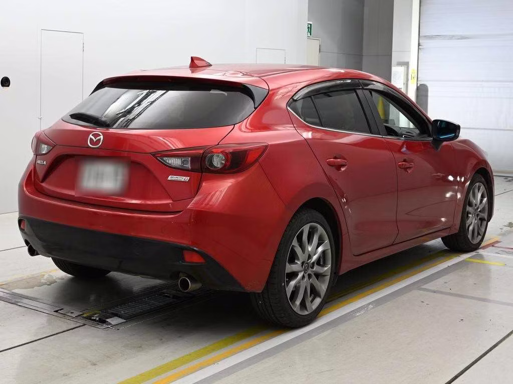 MAZDA AXELA