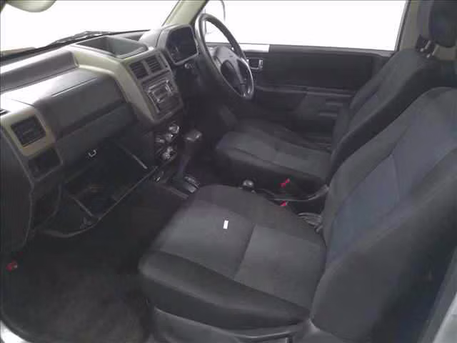 MITSUBISHI PAJERO MINI