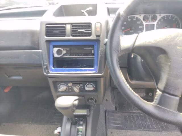 MITSUBISHI PAJERO MINI