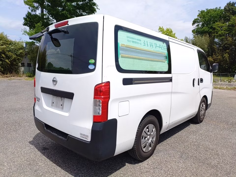 NISSAN NV350 CARAVAN