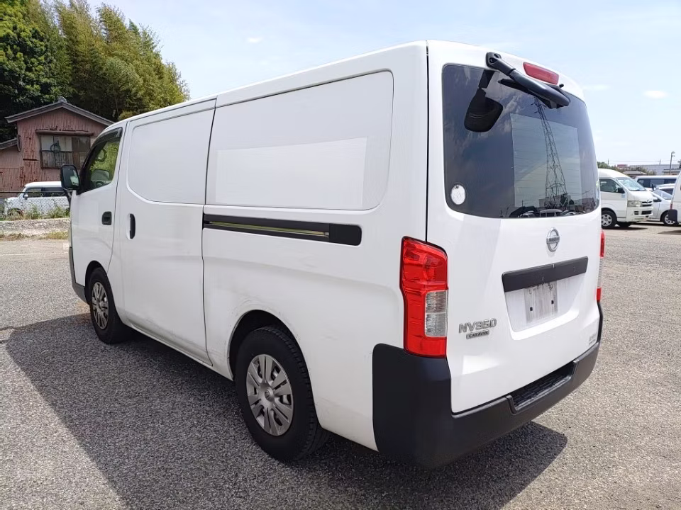 NISSAN NV350 CARAVAN