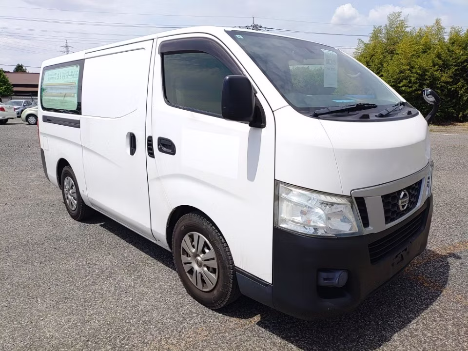 NISSAN NV350 CARAVAN