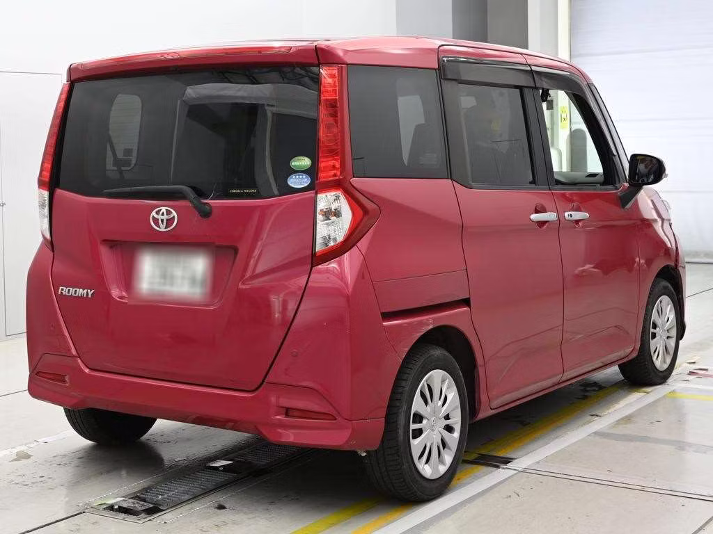 TOYOTA ROOMY