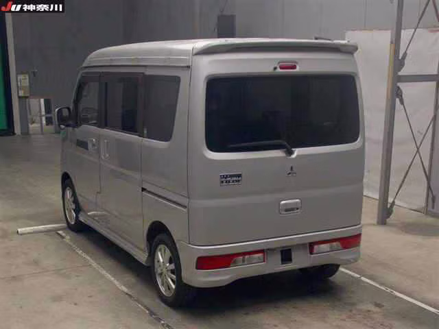 MITSUBISHI TOWN BOX