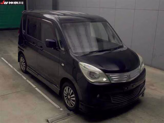 MITSUBISHI DELICA D:2