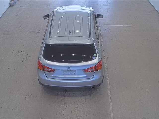 MITSUBISHI RVR