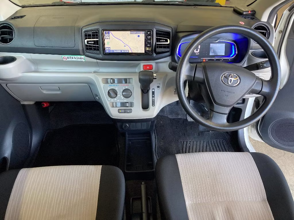 TOYOTA PIXIS EPOCH