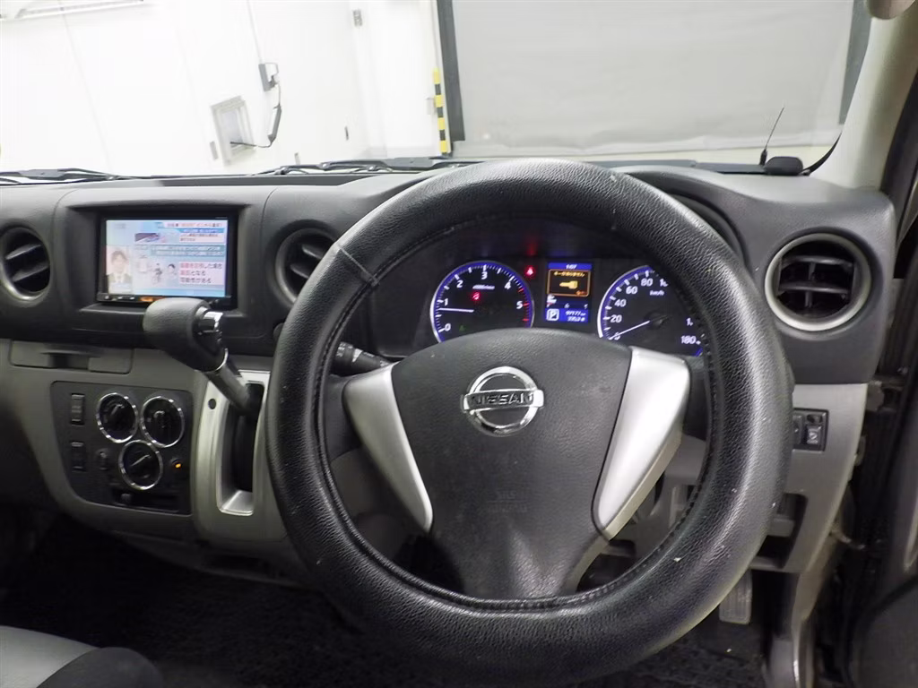 NISSAN NV350 CARAVAN