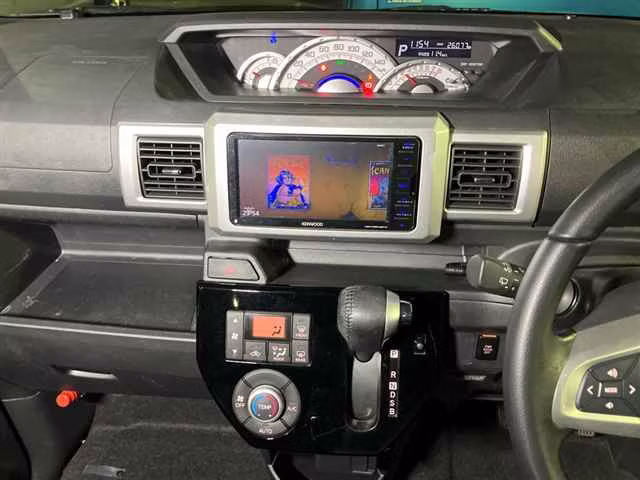 DAIHATSU WAKE