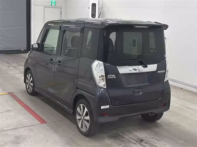 MITSUBISHI EK SPACE