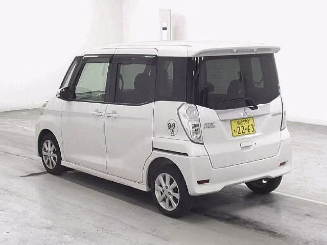 MITSUBISHI EK SPACE