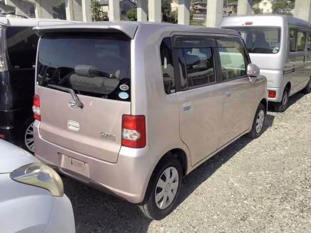DAIHATSU MOVE CONTE