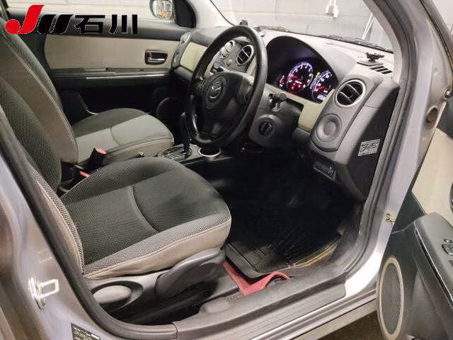 MAZDA VERISA