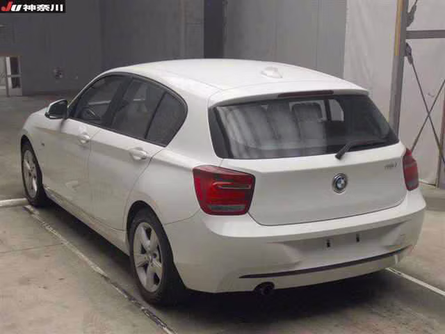 BMW 1-SERIES