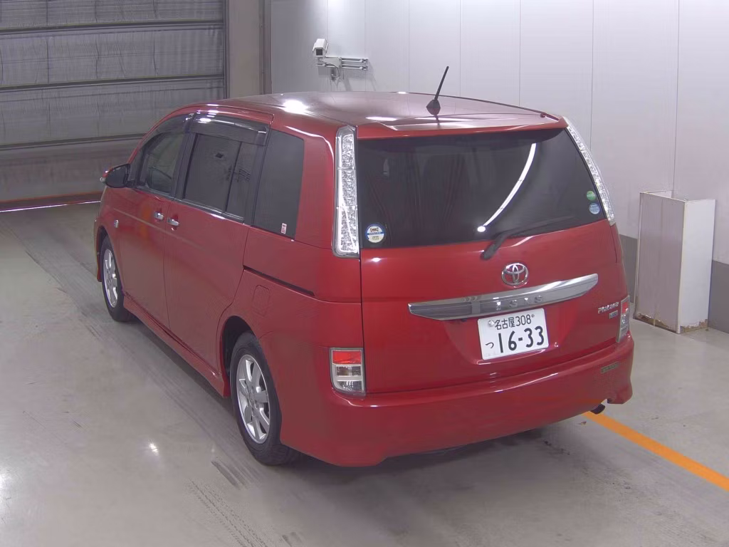 TOYOTA ISIS