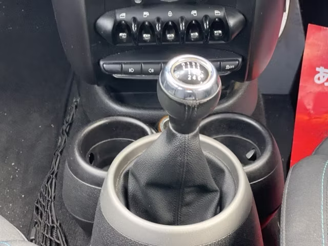 MINI CROSSOVER