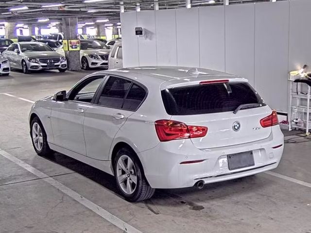 BMW 1-SERIES