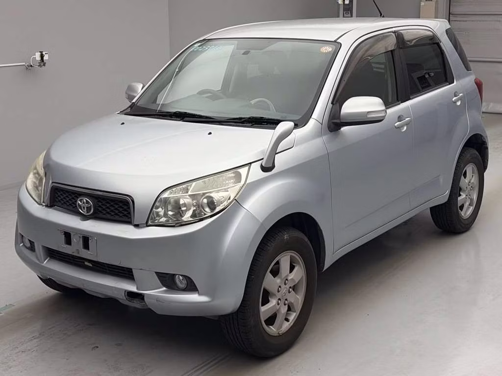 TOYOTA RUSH