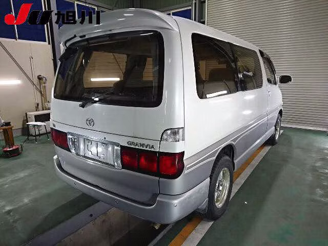 TOYOTA GRANVIA