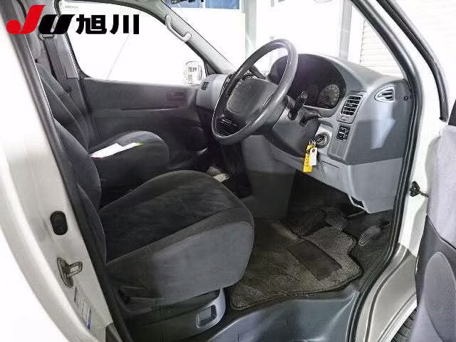 TOYOTA GRANVIA