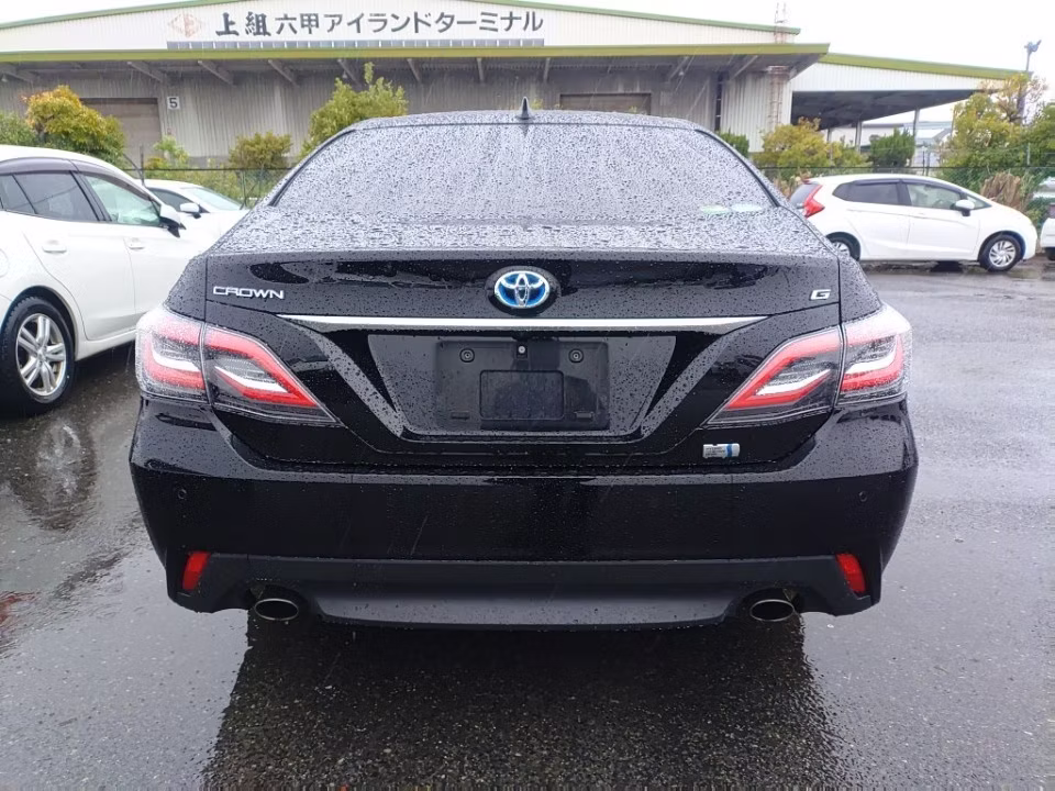 TOYOTA CROWN