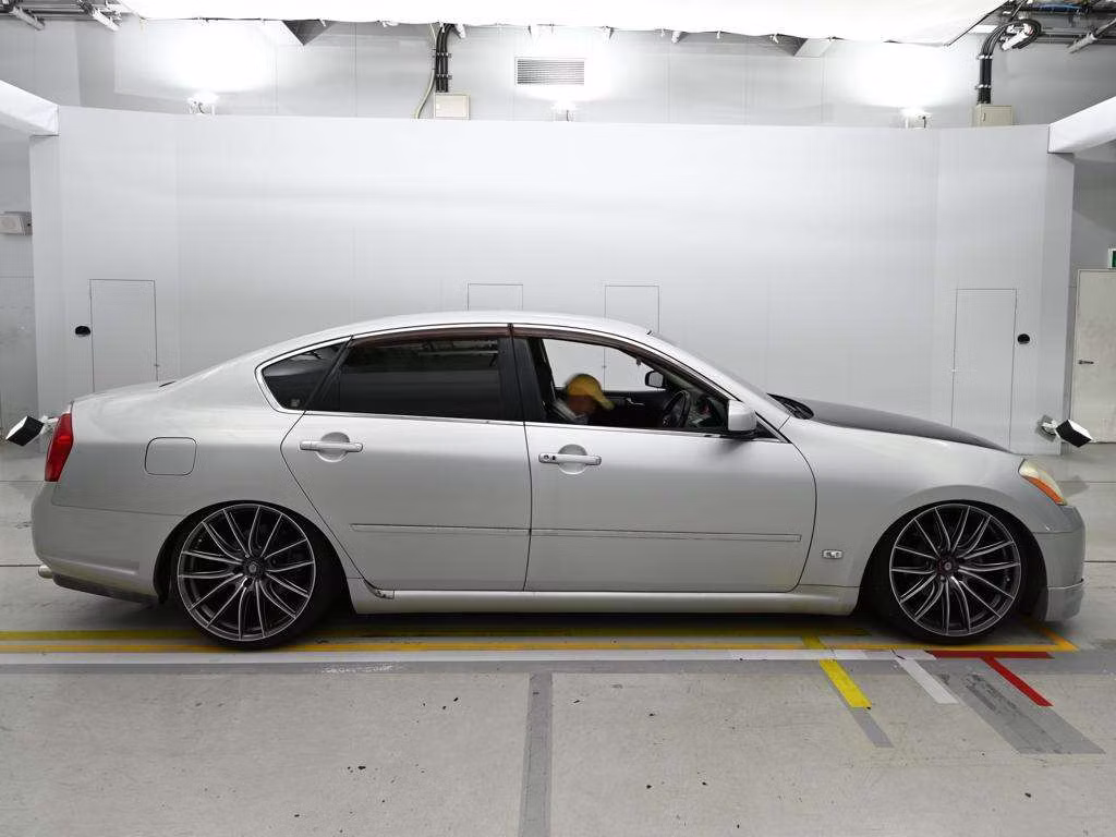 NISSAN FUGA