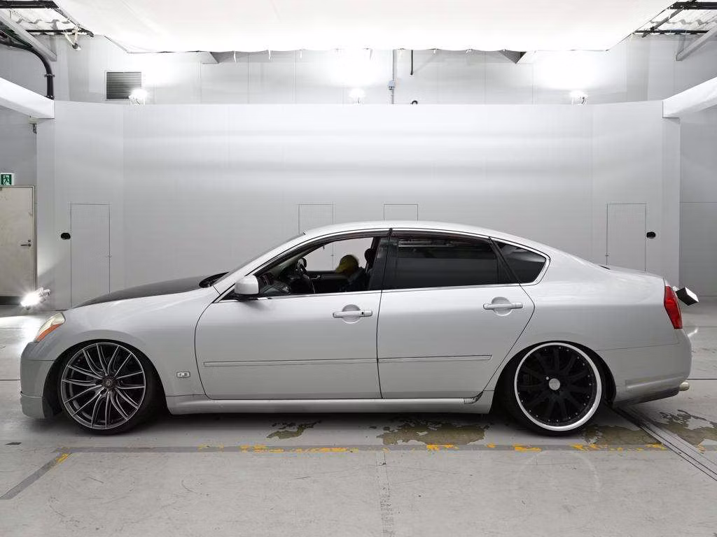 NISSAN FUGA