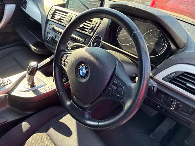 BMW 1-SERIES