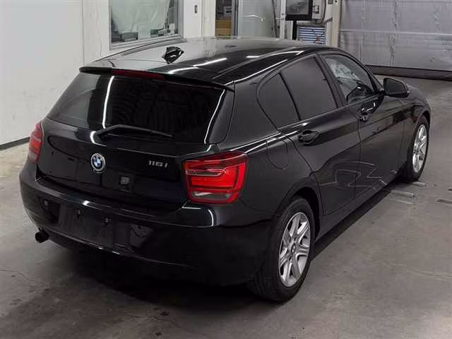 BMW 1-SERIES