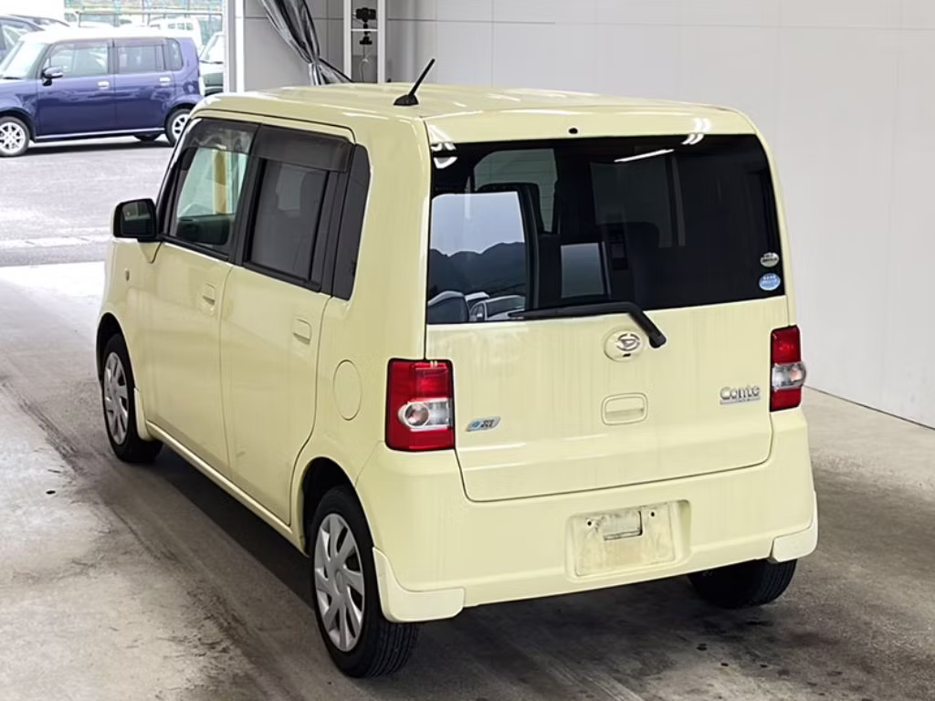 DAIHATSU MOVE CONTE