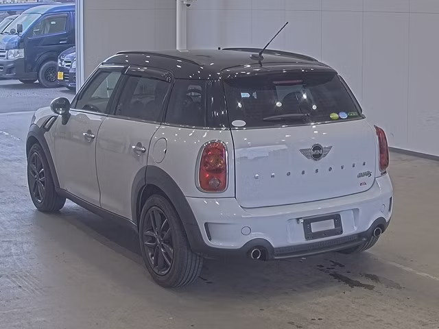 MINI CROSSOVER