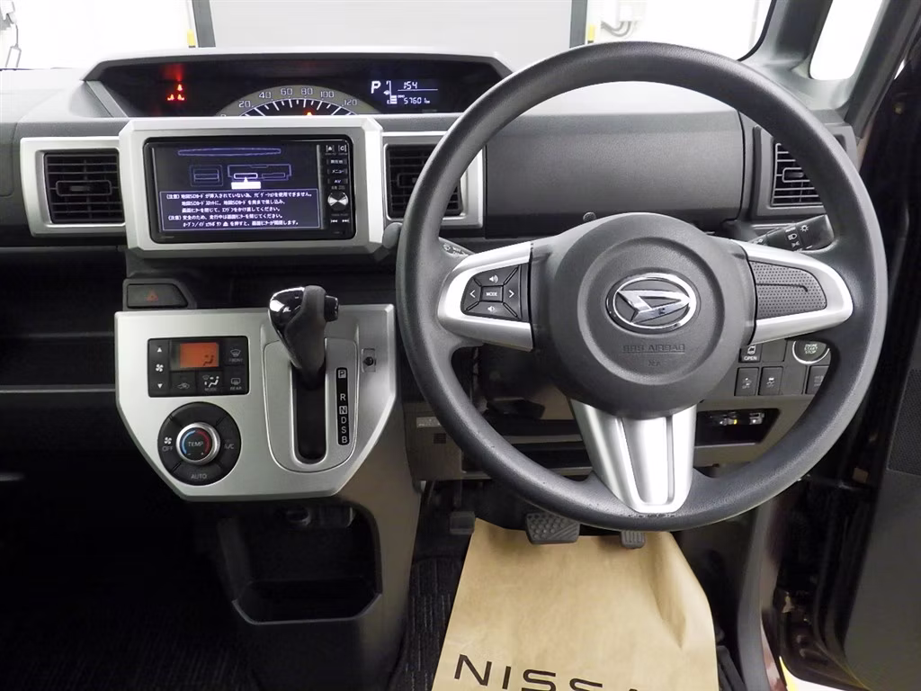 DAIHATSU WAKE