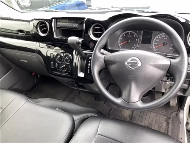 NISSAN NV350 CARAVAN
