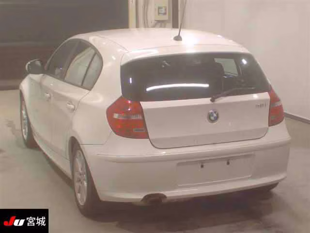 BMW 1-SERIES