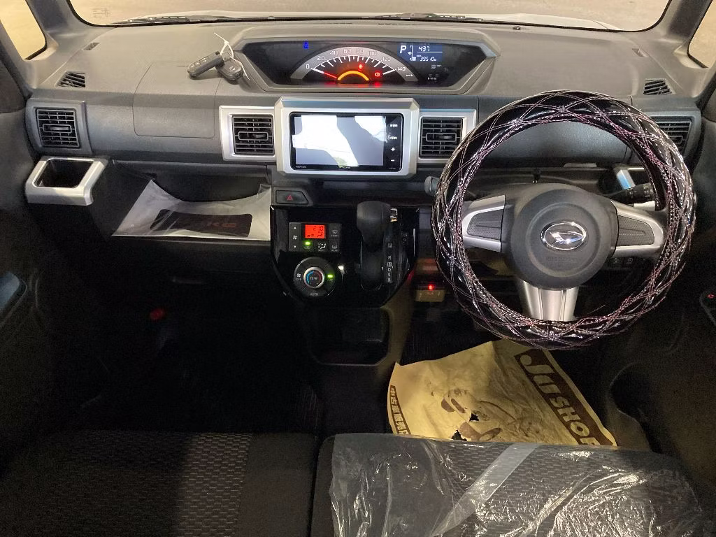 DAIHATSU WAKE