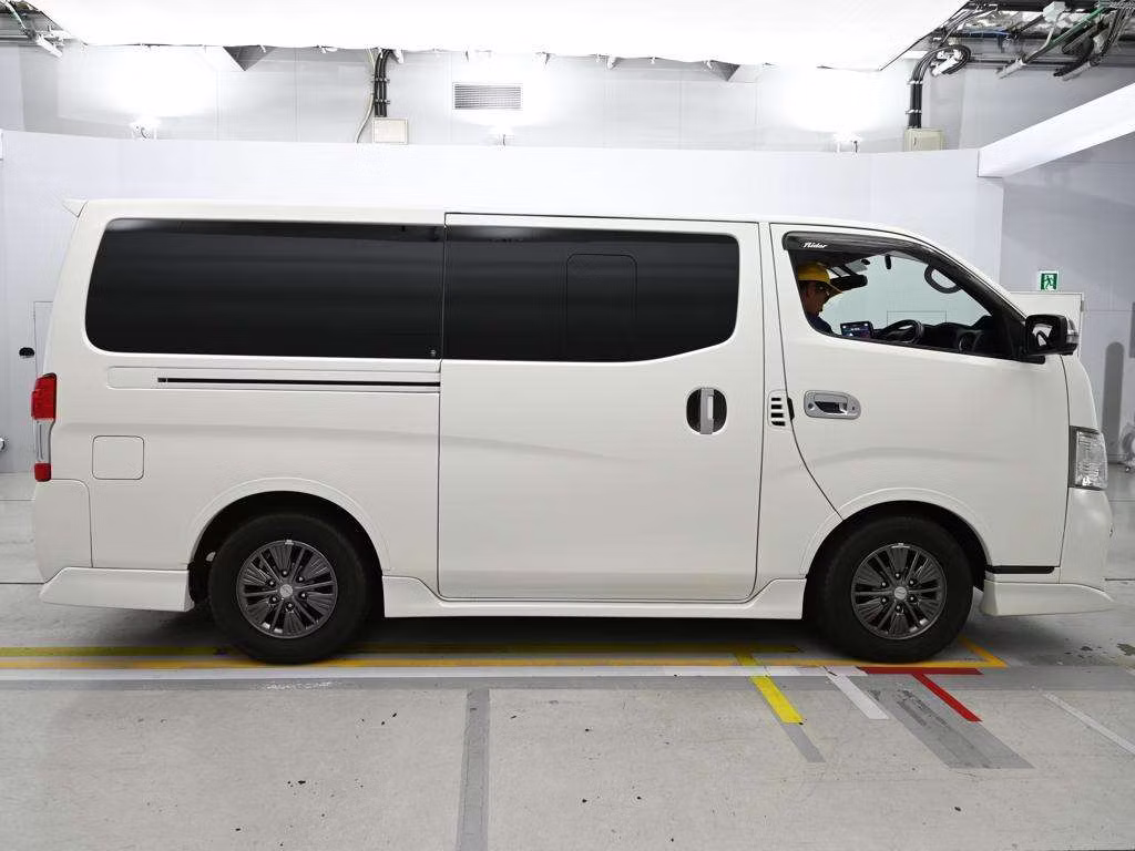 NISSAN NV350 CARAVAN