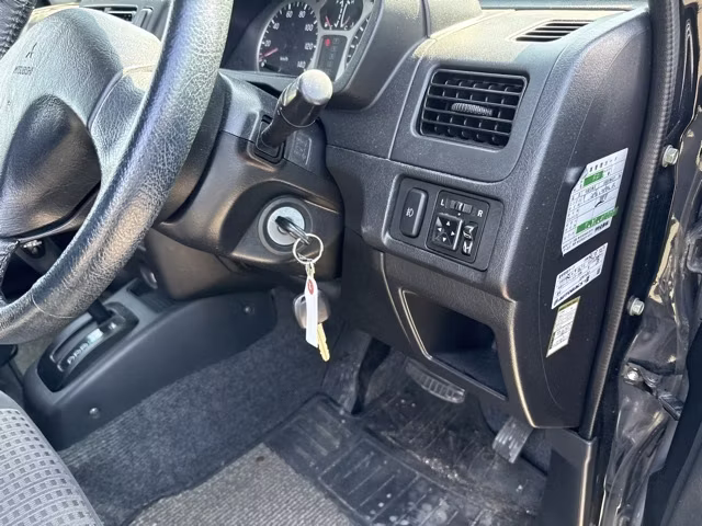 MITSUBISHI PAJERO MINI