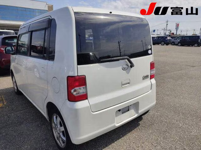 DAIHATSU MOVE CONTE