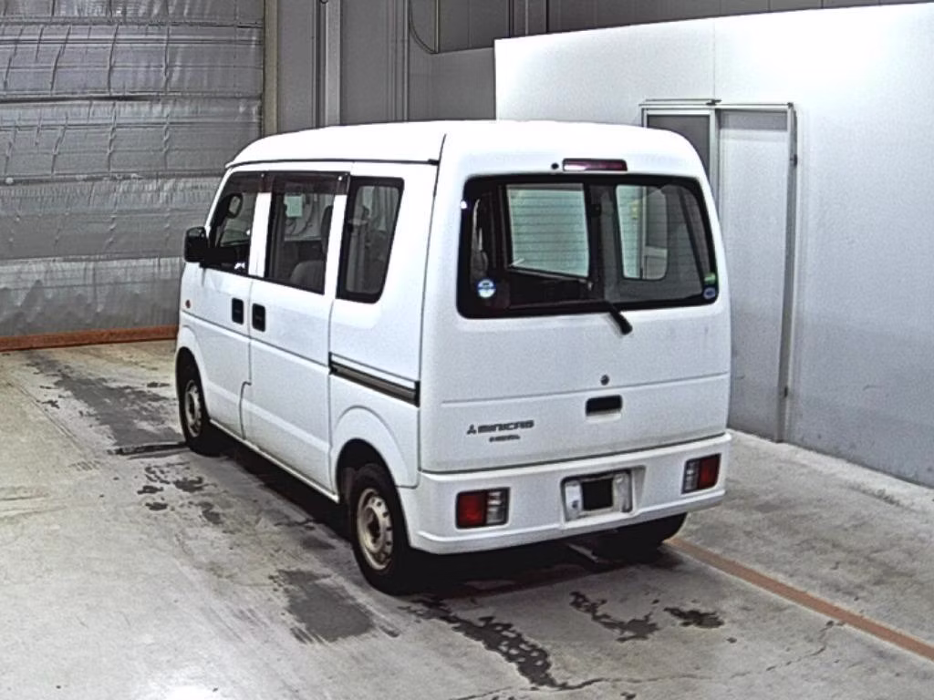 MITSUBISHI MINICAB