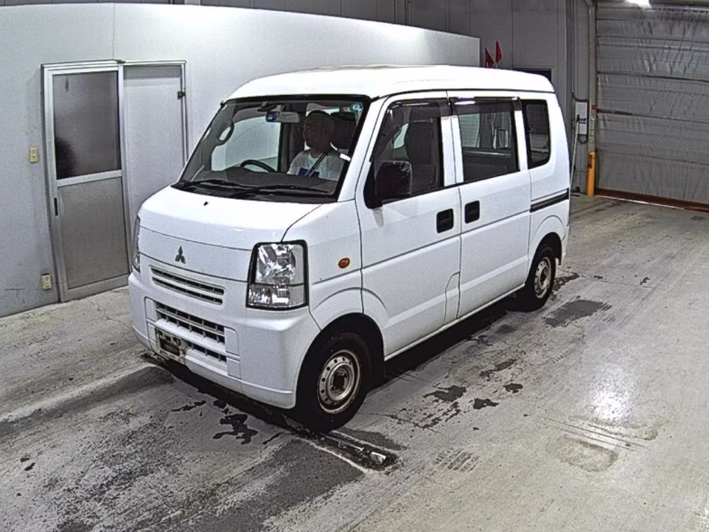 MITSUBISHI MINICAB