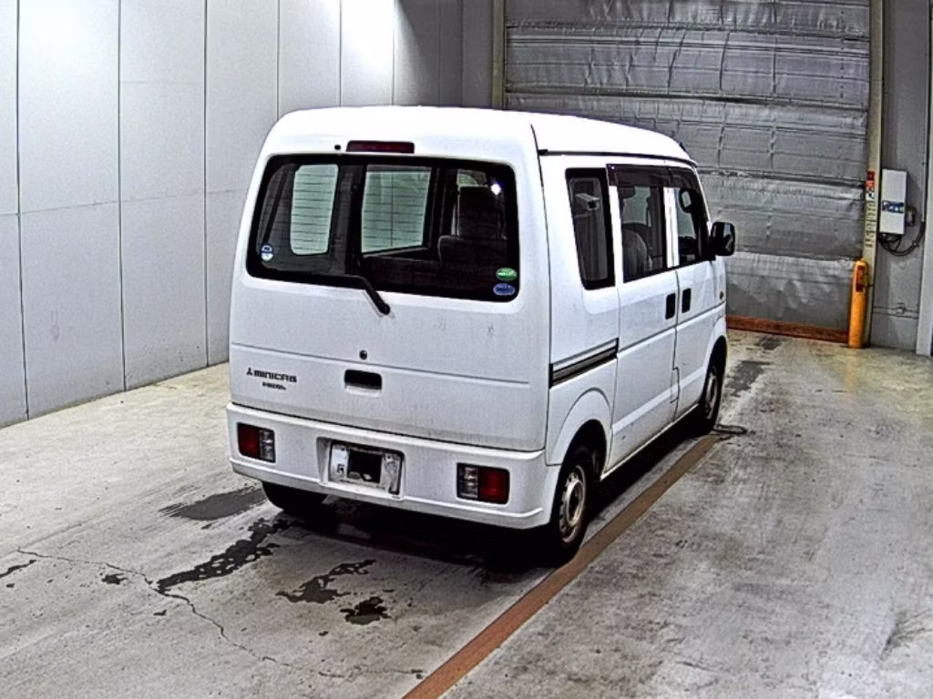 MITSUBISHI MINICAB