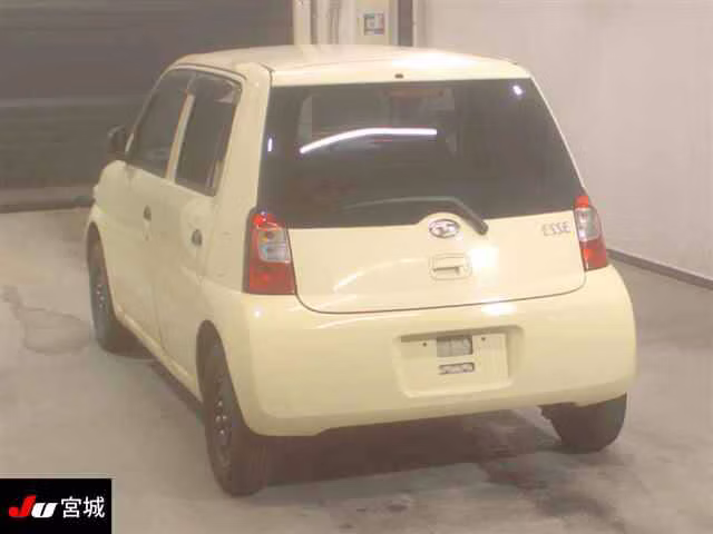 DAIHATSU ESSE