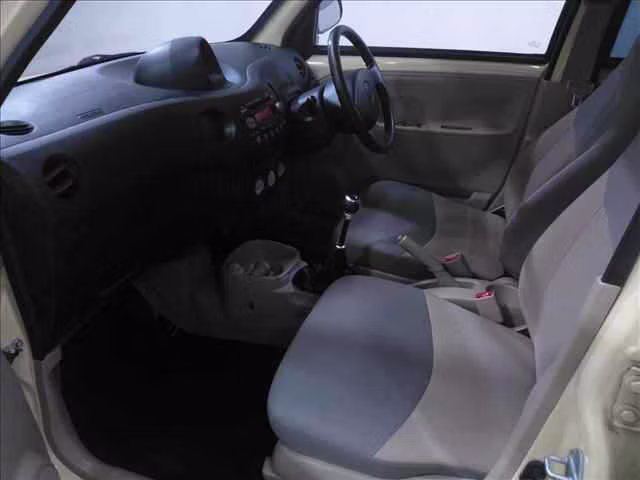 DAIHATSU ESSE