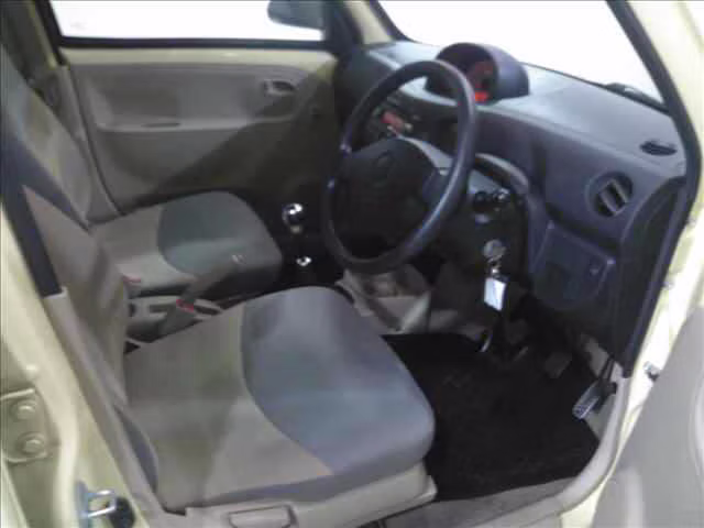 DAIHATSU ESSE