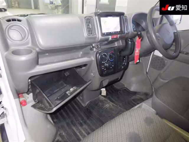 MITSUBISHI MINICAB