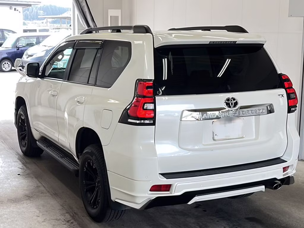TOYOTA LAND CRUISER PRADO
