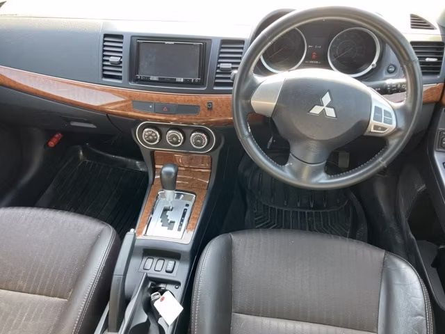 MITSUBISHI GALANT FORTIS
