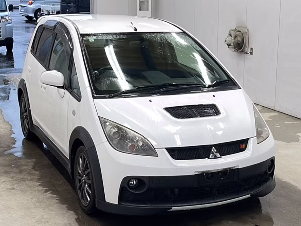 MITSUBISHI COLT