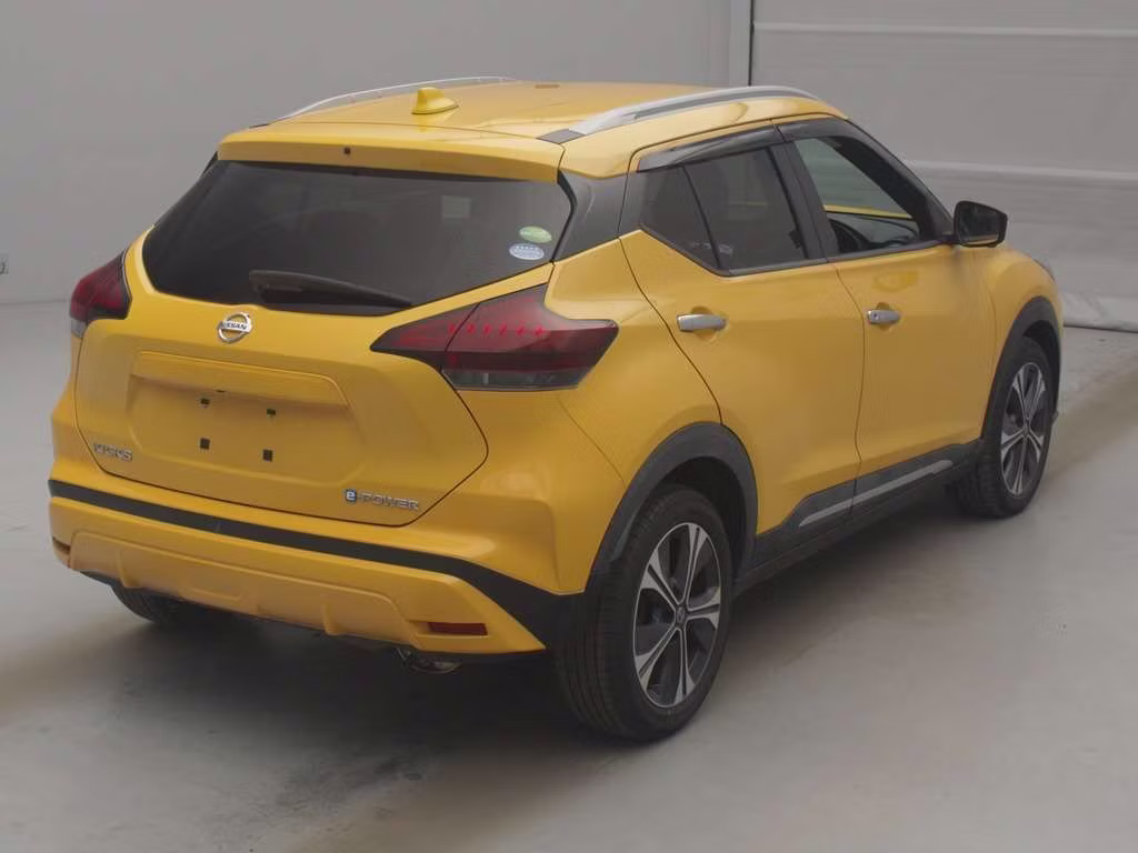 NISSAN KICKS