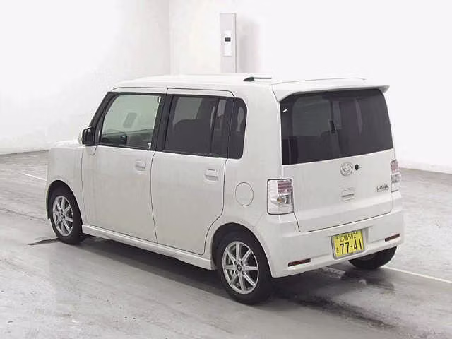 DAIHATSU MOVE CONTE